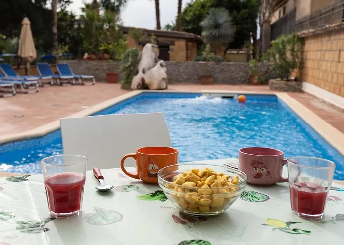 Ξενοδοχείο Alelida Con Piscina *