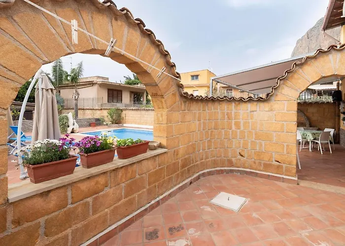 Alelida Con Piscina