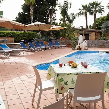 Alelida Con Piscina