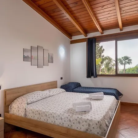 Alelida Con Piscina Hotel