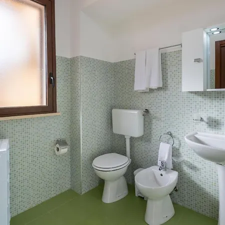 Alelida Con Piscina Hotel *