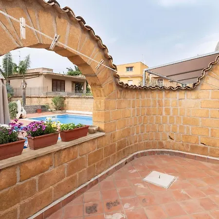 Alelida Con Piscina